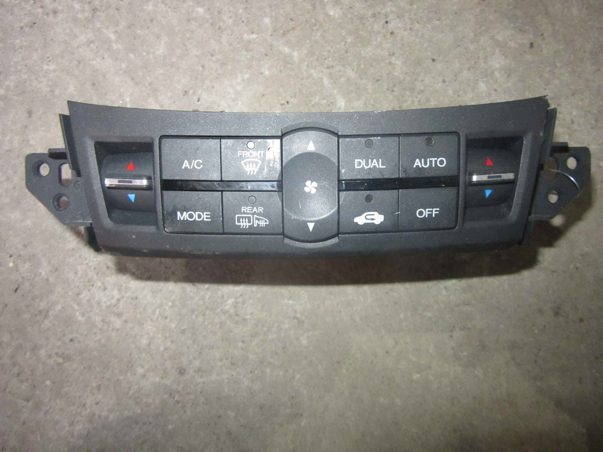 Блок управления климат-контроля Honda Accord 8 (2007-2013)